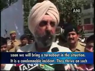Massive hunt on for Maoists who massacred 17 cops.mp4