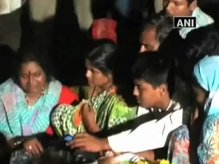 Mourners attend funeral of CRPF soldier killed in Maoist attack.mp4