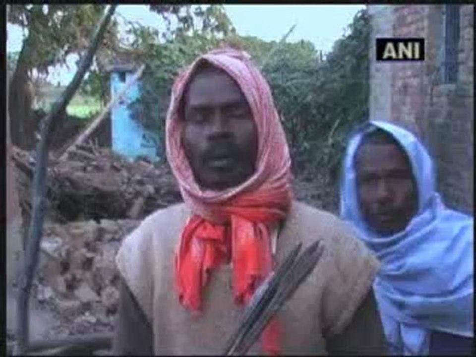 Naxals kill eleven in Bihar village attack.mp4