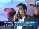 Nitin Gadkari criticises government for resuming dialogue with Pakistan.mp4