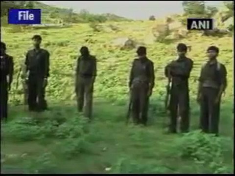 Students in Jharkhand appeal Maoists to let them study.mp4