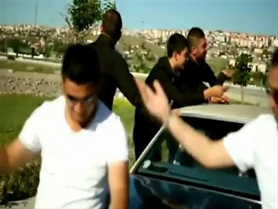 Dj OsMaN eKiCi vs Hüseyin Kagit _ Ozkan Ozcan - Hayati Tesbih Yapmisim (RemiX 2012) -  Sesli1Chat