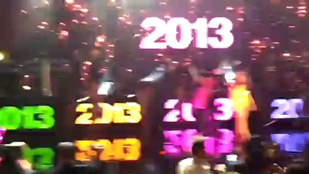 Beyoncé - New Year's Eve 2012 countdown/Jumpin' Jumpin' @ Wynn