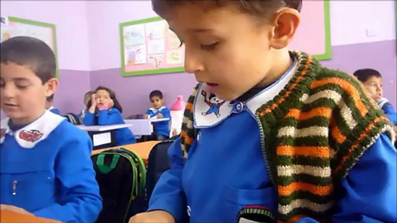 MUTLU ÇOCUKLAR SINIFI OKUYOR....