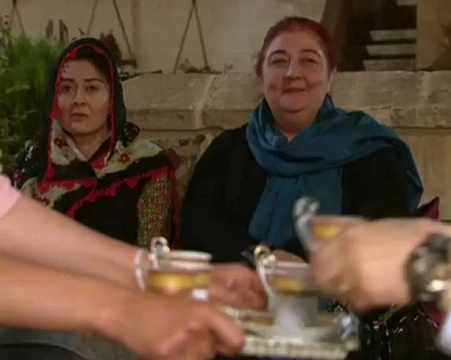 BBO 11.Blm.Mustafa BULUT elleri bağlı,camdan Narin'i seyrediyor
