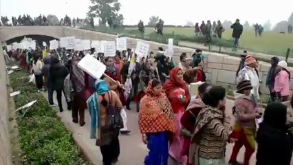 New Delhi: des femmes manifestent contre le viol de l'étudiante