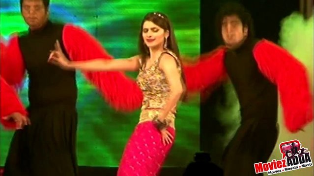 'Disco Deewane' Prachi Desai's Live Performance @ New Year 2013 Country Club Bash