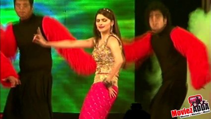 'Disco Deewane' Prachi Desai's Live Performance @ New Year 2013 Country Club Bash