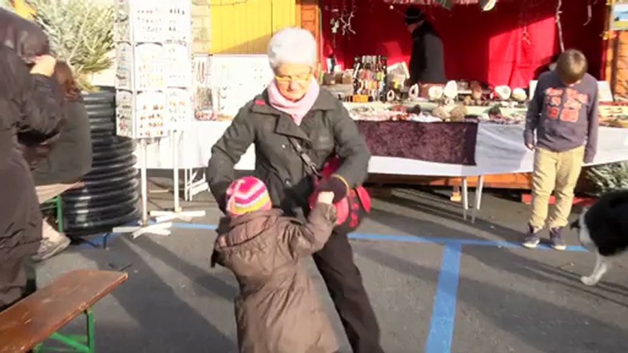 VIDEO Quiberon fête Noël - "Les Sovoches"