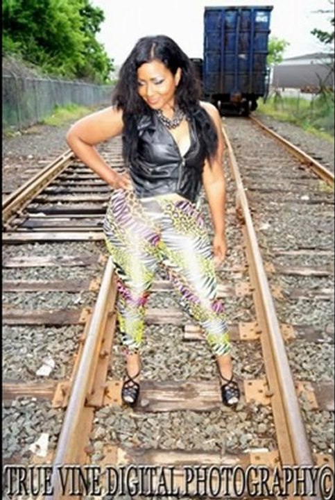 0066_where_the_photographer_meets_the_model