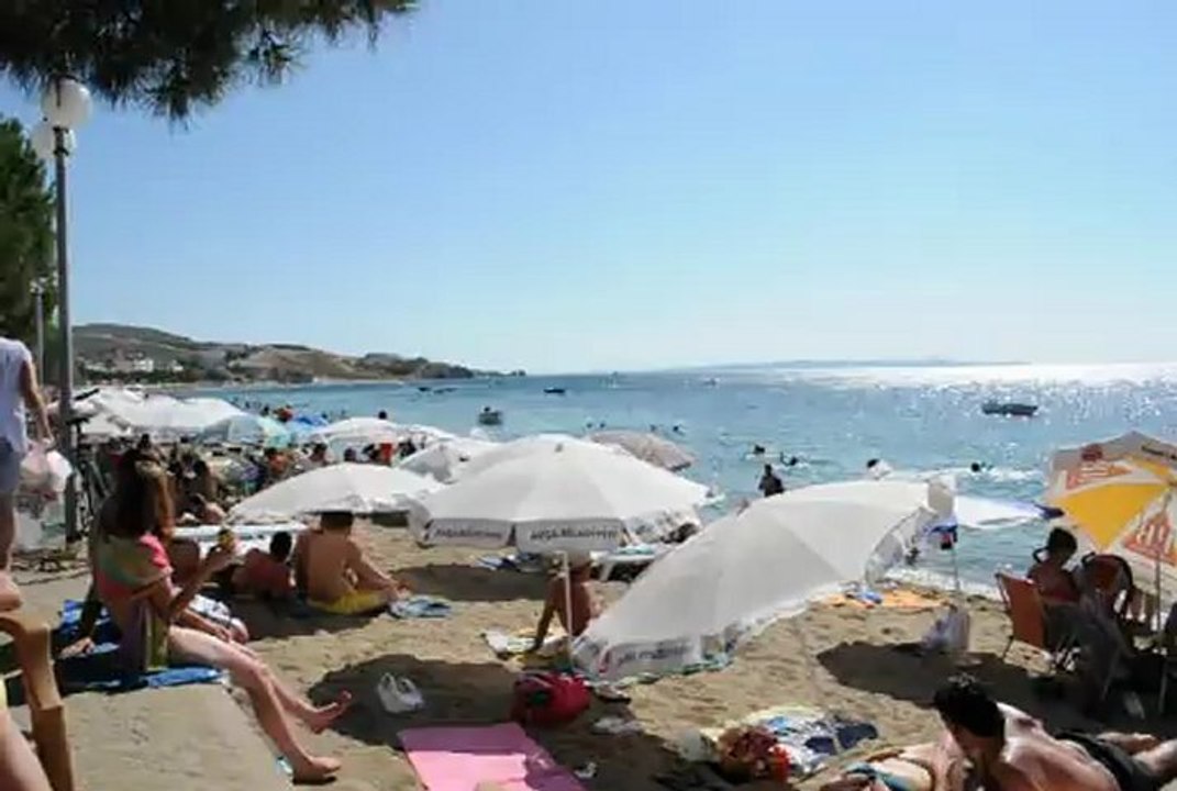 (Avsa-avsa.com) Avşa Sahilleri (Barlar Sokağı Plajı)