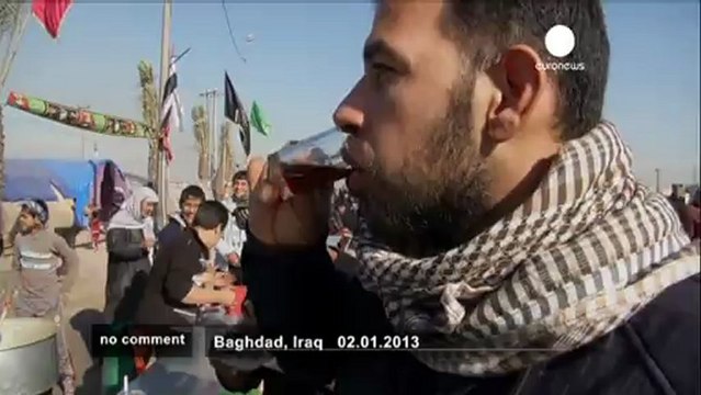 Shiite pilgrims walk towards Karbala for... - no comment