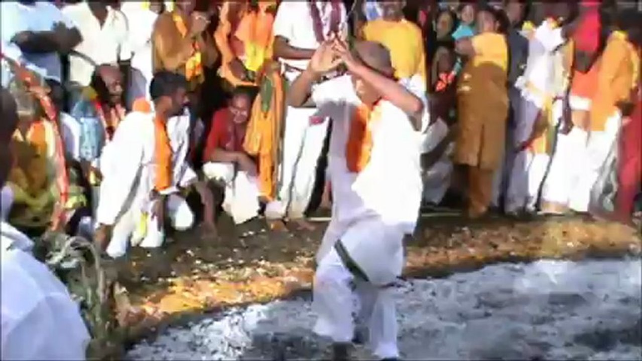 Marche sur le feu aux Casernes Saint-Pierre le 01/01/2013
