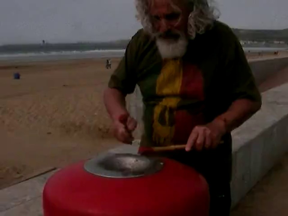PERCUSSIONS DES OBJETS  ENVIRONNEMENT ECOLOGIE  d' AGADIR !