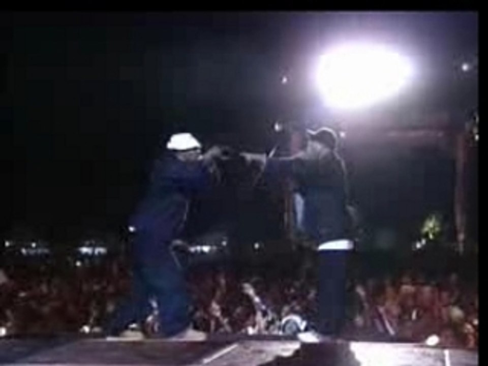 Busta Rhymes feat. Julian Marley - Live