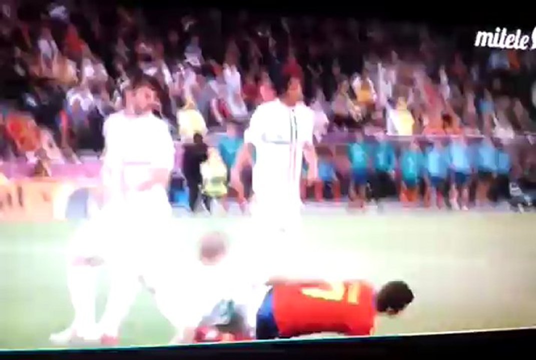 Pepe codazo a Pedro