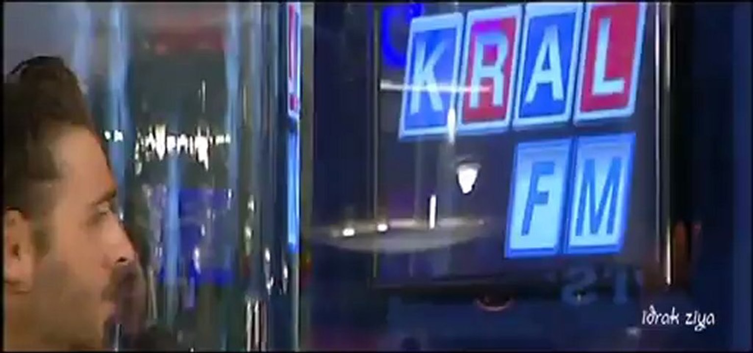 İsmail YK - Ağlıyorsam Kime Ne / Mehmet'in Gezegeni (03.01.2013)