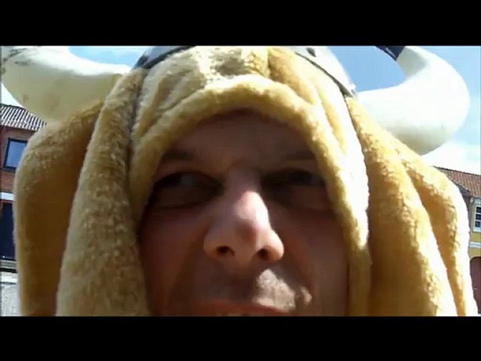 James_hasipopasifield_is_an_alien_in_denmark.wmv