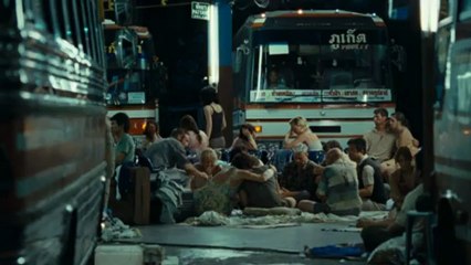 The Impossible - Clip - Henry Calls Home