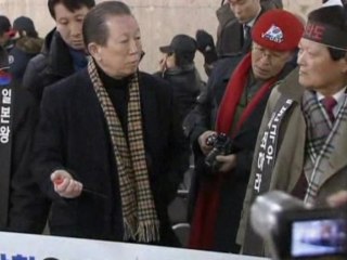 Man stabs self in anti-Japan protest