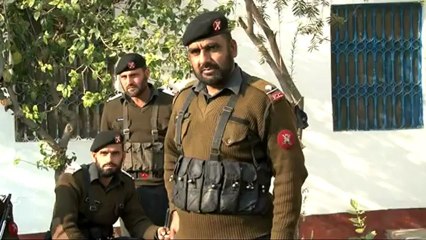 Pakistan resumes polio vaccines after attacks