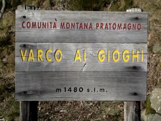 MONTE PRATOMAGNO. TUNNEL DEL VARCO AI GIOGHI (AREZZO, ITALY)