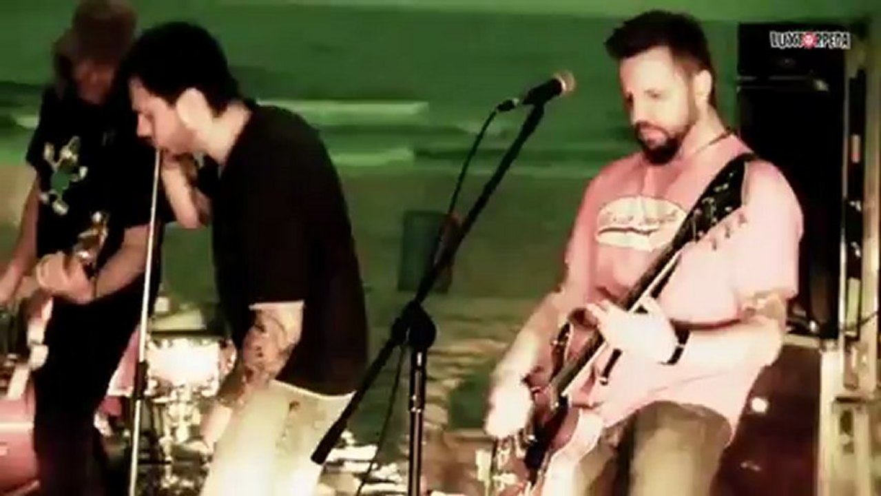 Luxtorpeda - Autystyczny (oficjalny teledysk)