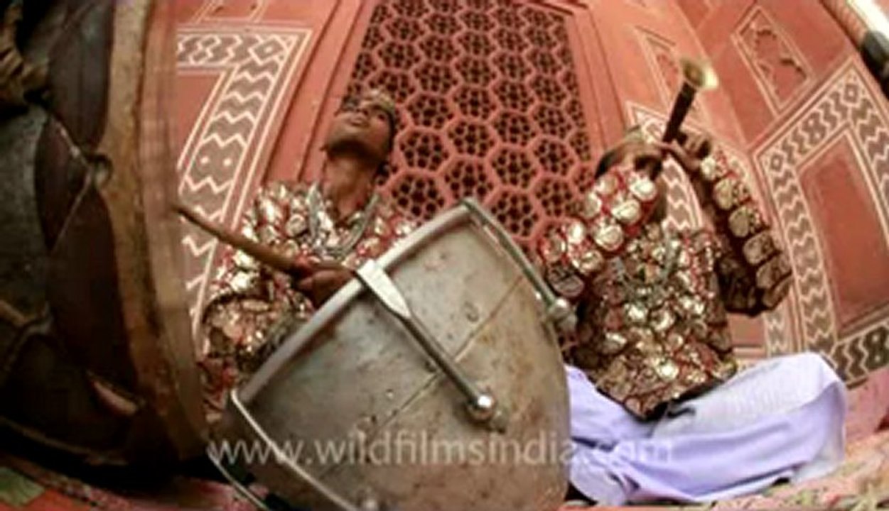 Agra-Taj Mahal-48.flv