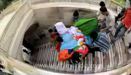 Agra-Taj Mahal-63.flv