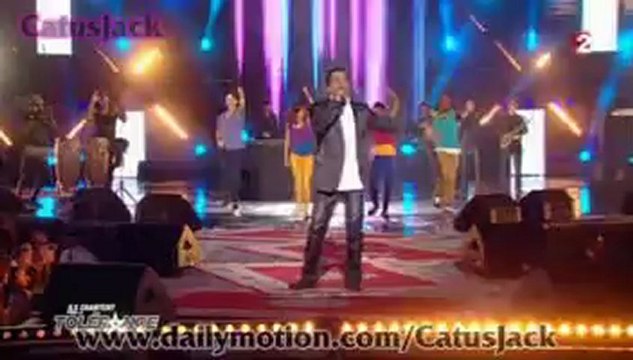 Khaled chante C'est la vie [Live !]Ouverture du concert pour la Tolérance à Agadir -Maroc[04-01-2013]
