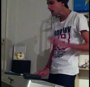 Rihanna - Diamonds (cover By Jake R / Keyboard )