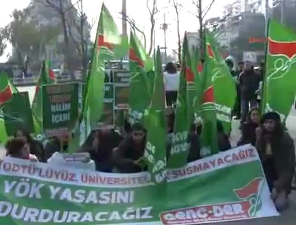 Polis, öğrencileri Dolmabahçe'ye yürütmedi
