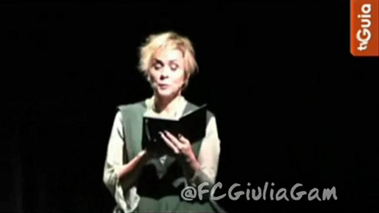 TV Guia entrevista Giulia Gam (Pedro e o Lobo - 2012)