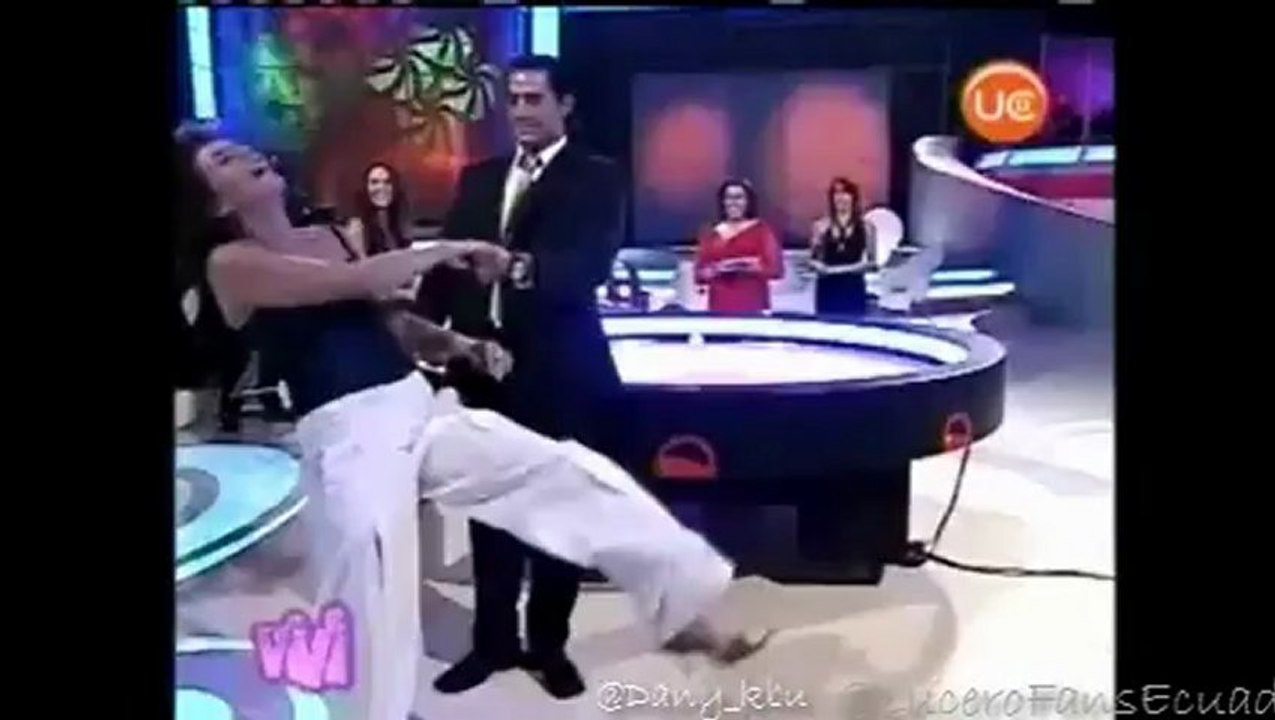 Lucero en Gigantes con Vivi parte 2