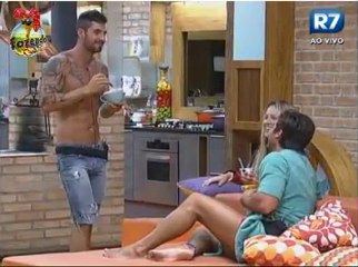 Isis finalmente falando que a Nat saiu apaixonada pelo Victor