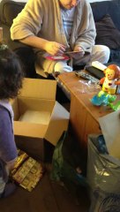 Sélène 2 ans cadeaux tatie ton papy mammy