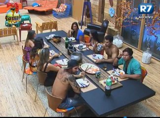 Nicole falando da Nat 1