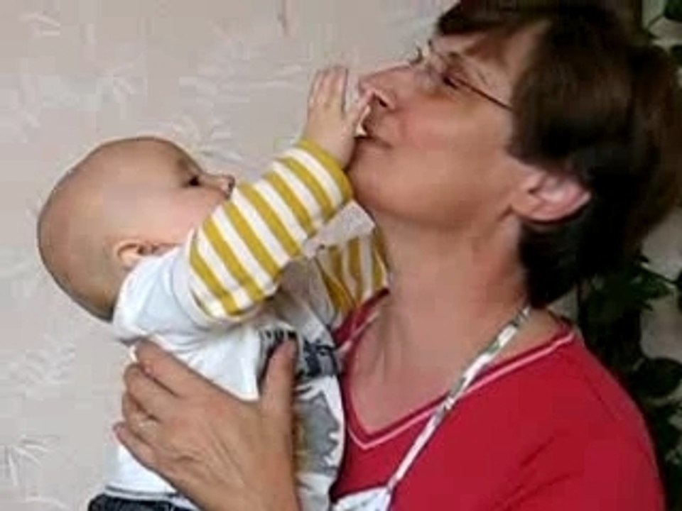 Des câlins pour ma mamie-momo !