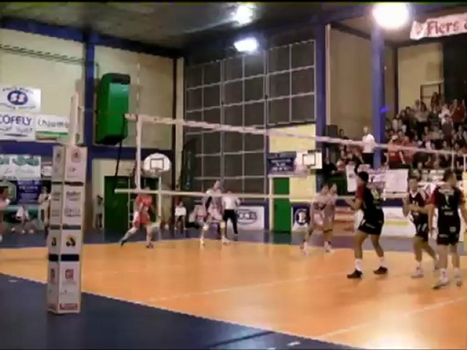 Volley-ball CVB 52 bat Tours