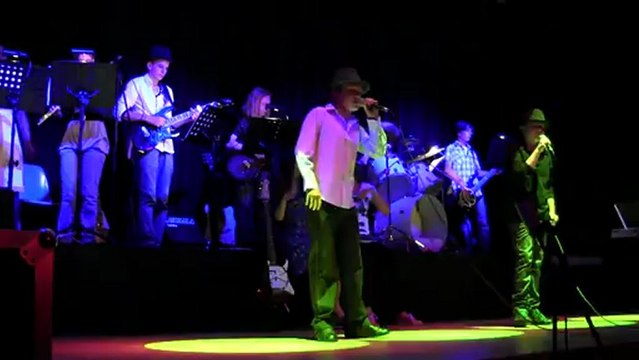 Deville les Rouen - College Jules Verne - Concert 2011- 003.MTS