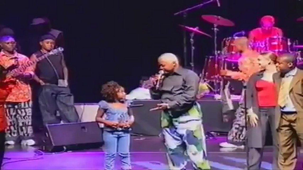 Congo - PAPA WEMBA 8 TITRE PHRASE   SA FAMILLE A L OLYMPIA LIVE - DJOMEGABP. - YouTube