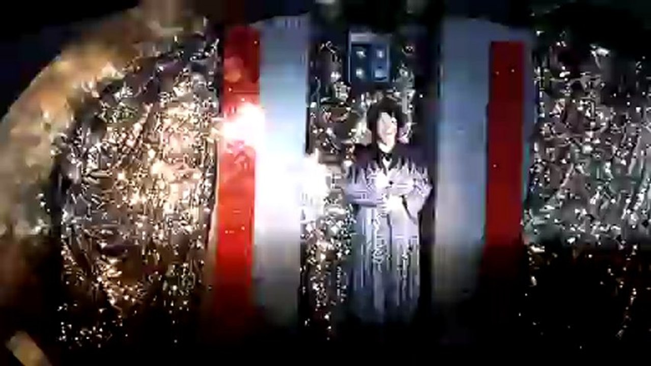 Gay - NightLife - Budapest - Drag Queen - Betty Blue - The show must go on