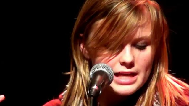 32 Aurélie - Finale - Scène Slam Mons 22-11-2012