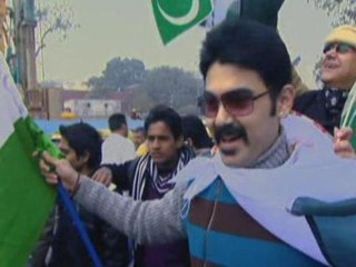Indo-Pak cricket brings cross-border fans
