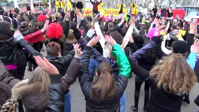 Flash Mob Gangnam Style Bézier 2012 - association Mouv'Dance Téléthon