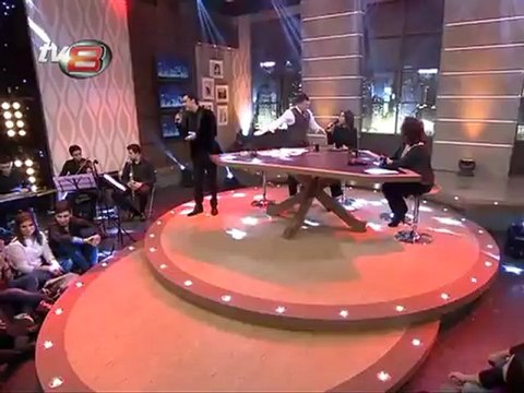 Nebahat Çehre Şarkı Söyledi