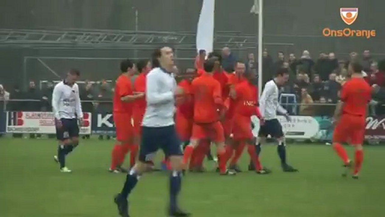 Pierre van Hooijdonk'tan muhteşem frikik golü