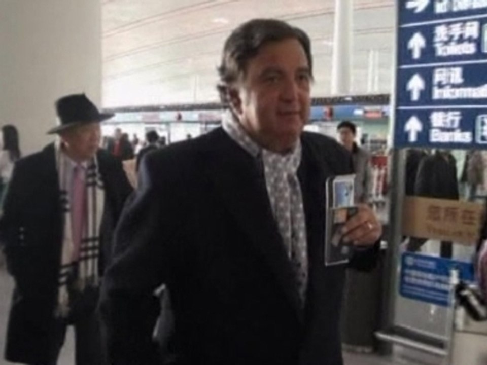 Schmidt, Richardson travel to N Korea