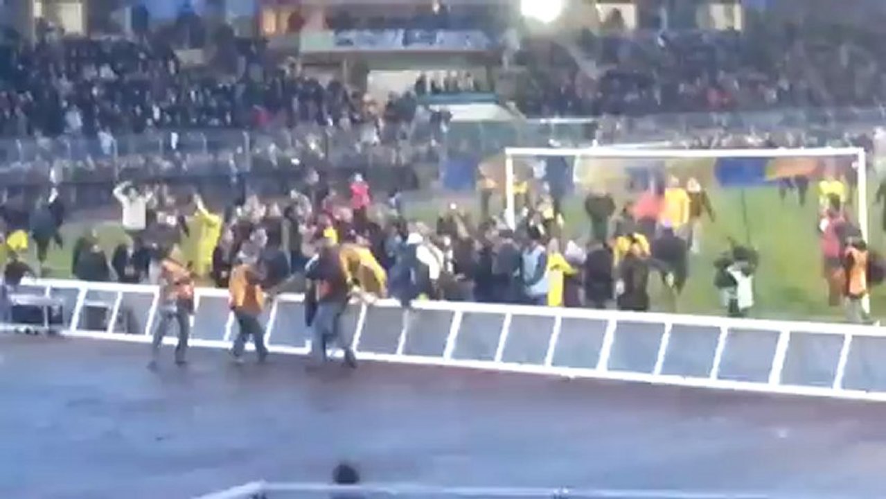 SAS Epinal - Olympique Lyonnais : tour d'honneur des joueurs du SAS