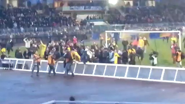 SAS Epinal - Olympique Lyonnais : tour d'honneur des joueurs du SAS